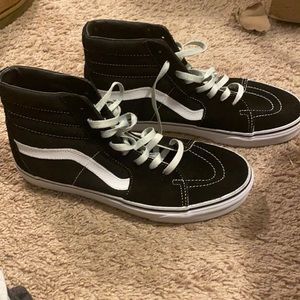 Sk8-hi van size US 8 men / 9.5 women